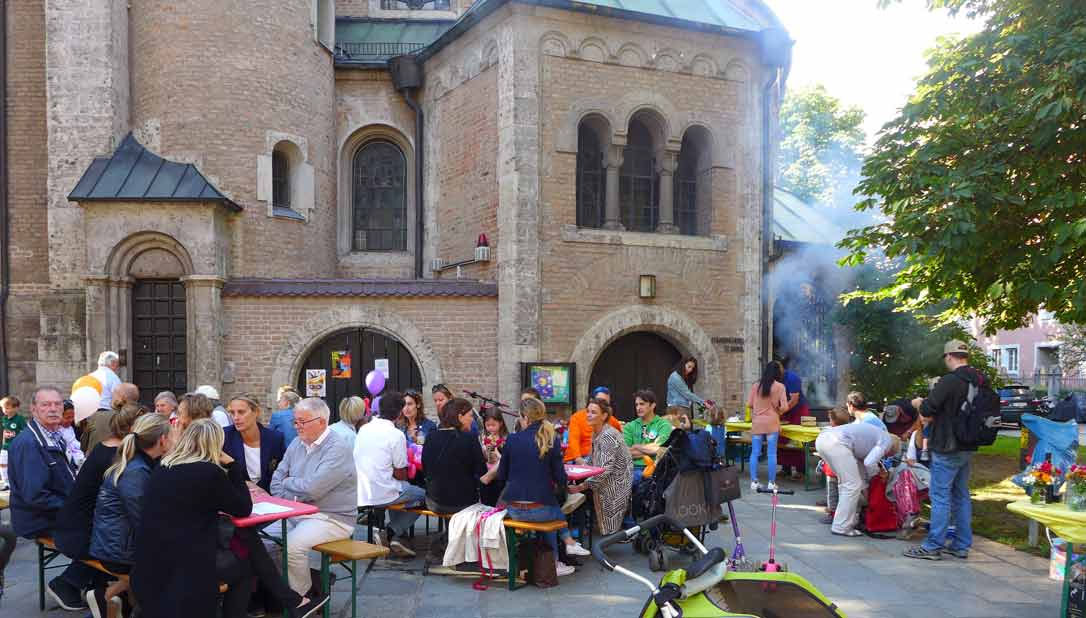 Feier auf dem St. Anna Platz
